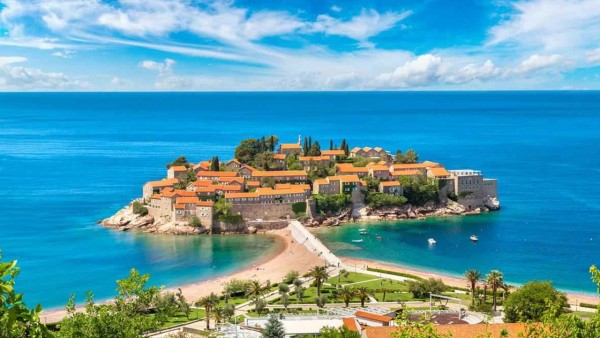 Entdecken Sie nach Montenegro