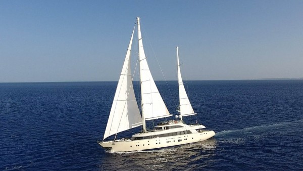 Segelyacht Aresteas