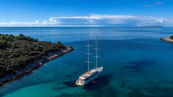 Segelyacht Aurum Sky