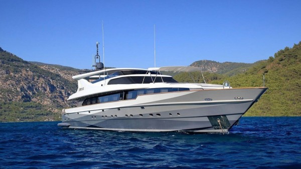 Motoryacht Crocus