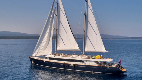 Segelyacht Dalmatino