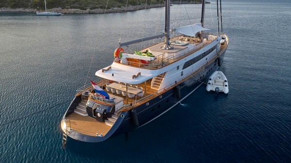 Segelyacht Dalmatino
