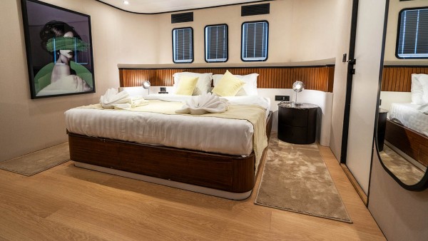 Segelyacht De Love