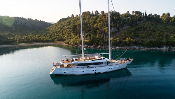 Segelyacht Navilux
