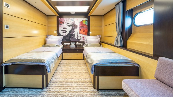 Segelyacht Navilux