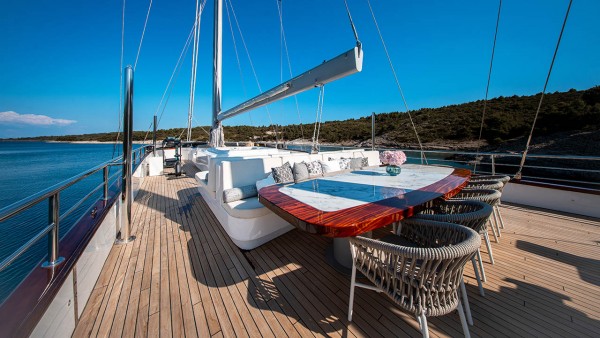 Segelyacht Nocturno