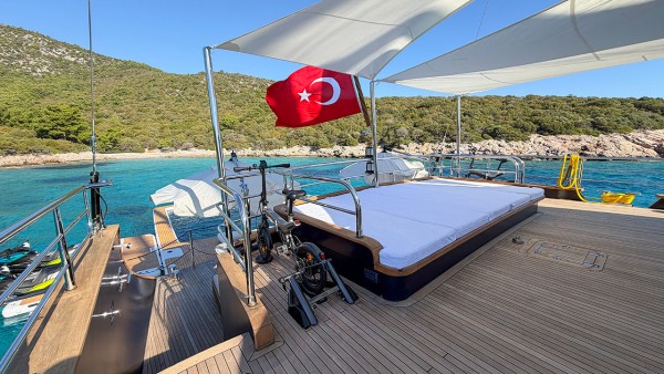 Segelyacht Oguz Khan