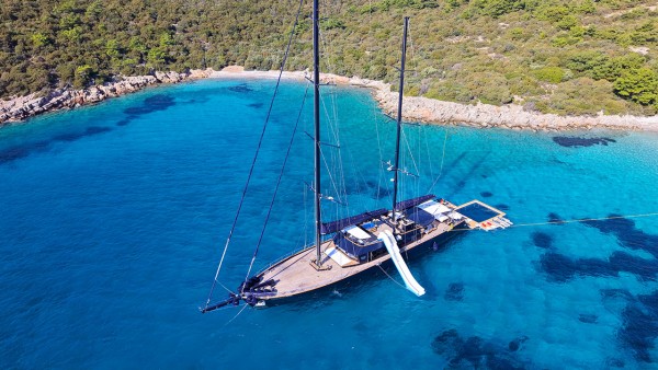 Segelyacht Oguz Khan