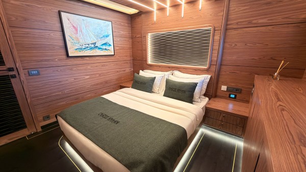 Segelyacht Oguz Khan