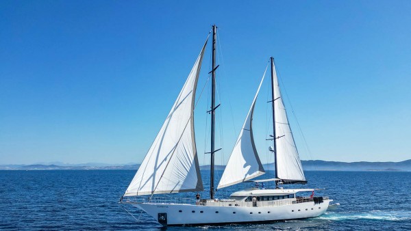 Sureyya Segelyacht