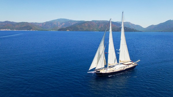 Segelyacht Ubi Bene