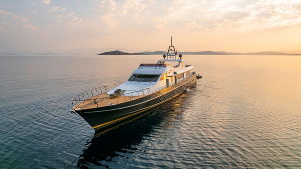 Motoryacht Alkonost