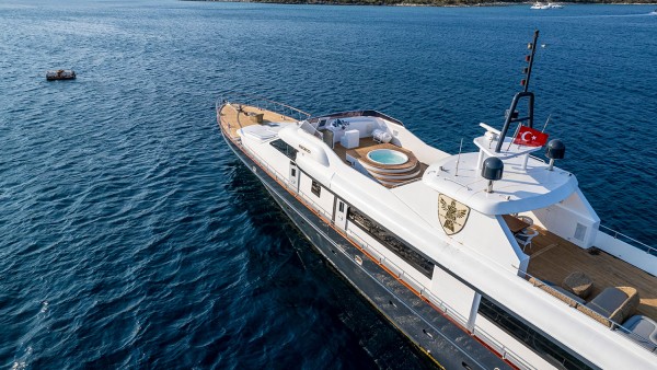 Motoryacht Alkonost