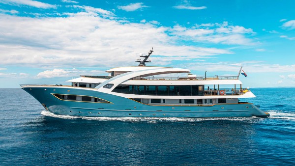 Bella Motoryacht