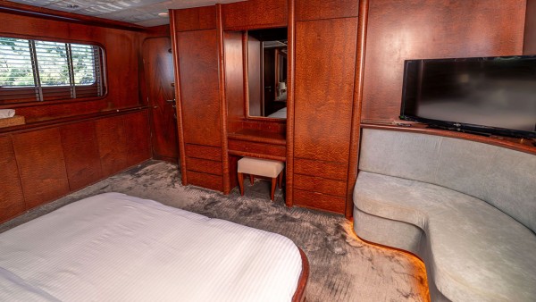 Motoryacht Blues