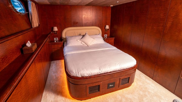 Motoryacht Blues