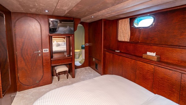 Motoryacht Blues