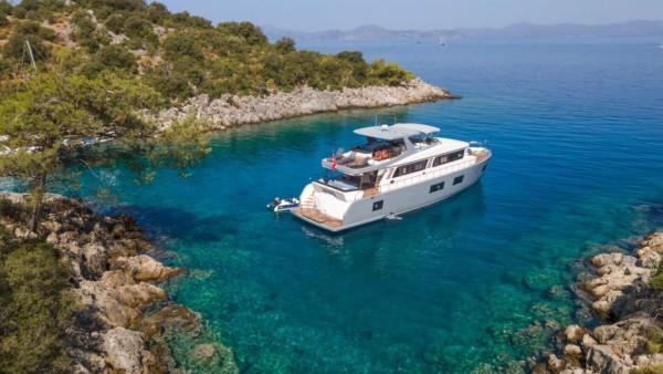 Motoryacht Compass