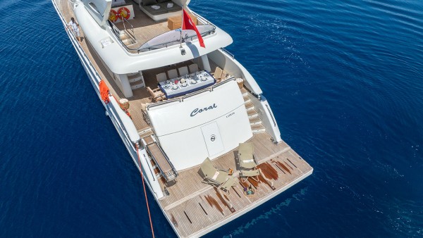 Motoryacht Coral
