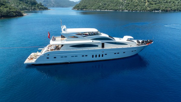 Motoryacht Coral