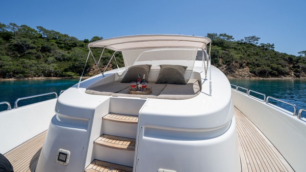 Motoryacht Coral