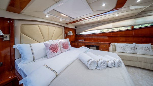Motoryacht Coral