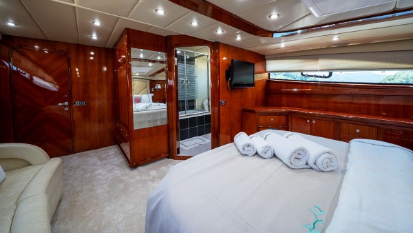 Motoryacht Coral