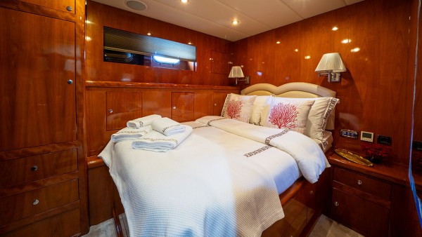Motoryacht Coral
