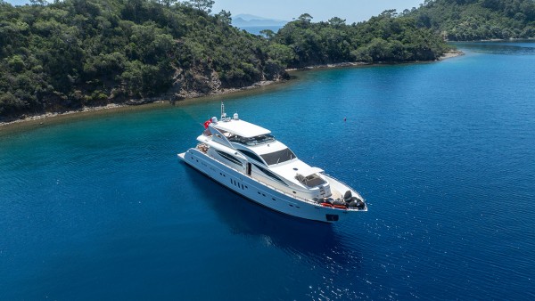 Motoryacht Coral
