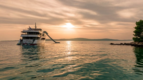 Motoryacht Cristal