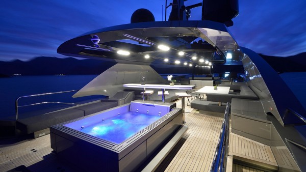 Motoryacht FX 38
