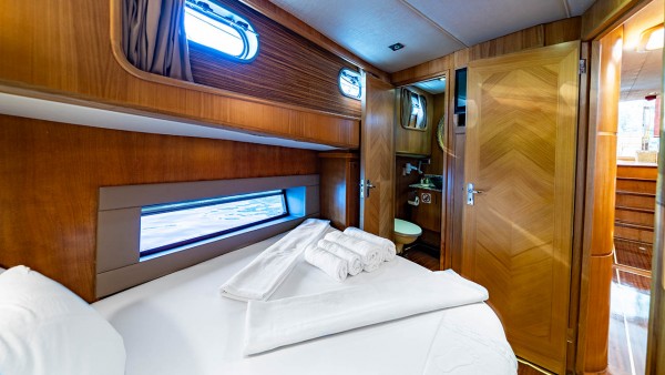 Motoryacht Golden Story