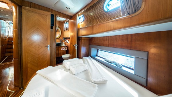 Motoryacht Golden Story