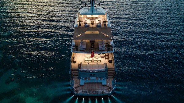 Motoryacht Illusion II