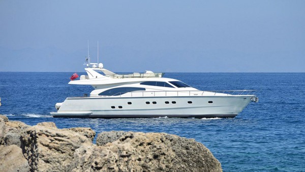 Motoryacht Mary