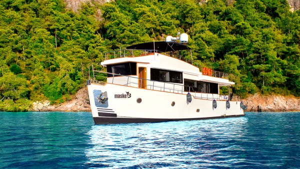 Maske 3 Motoryacht