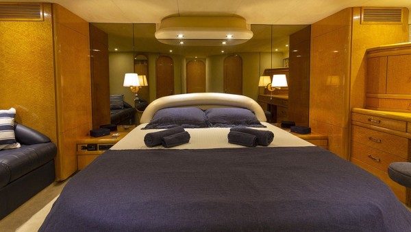 Motoryacht New Dawn