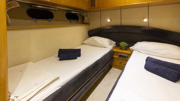 Motoryacht New Dawn