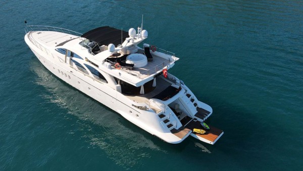 Obsidian Motoryacht