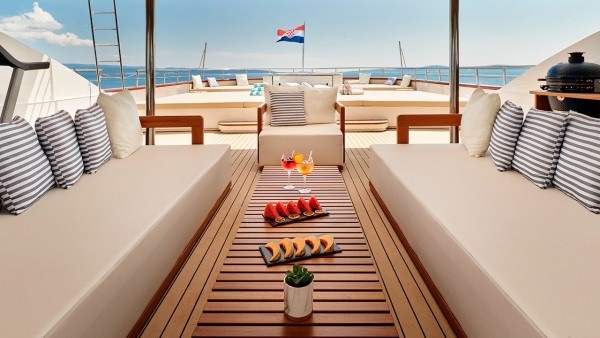 Motoryacht Ohana