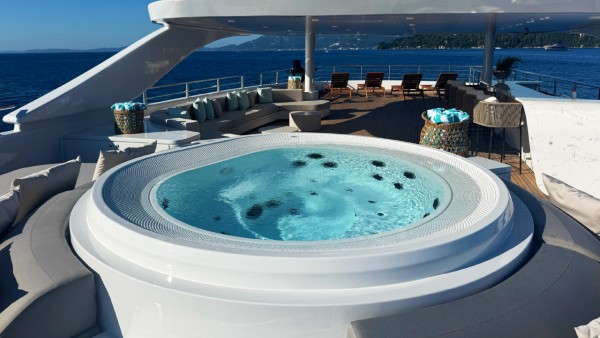 Motoryacht Oriy