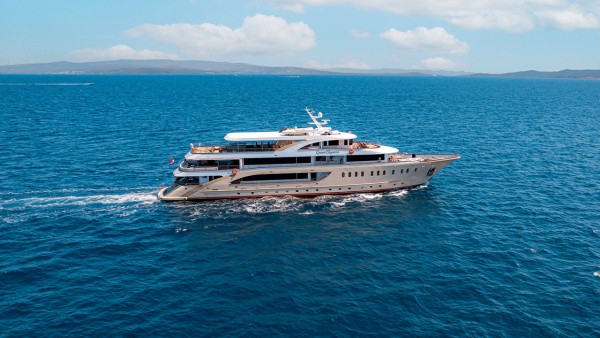 Motoryacht Queen Eleganza