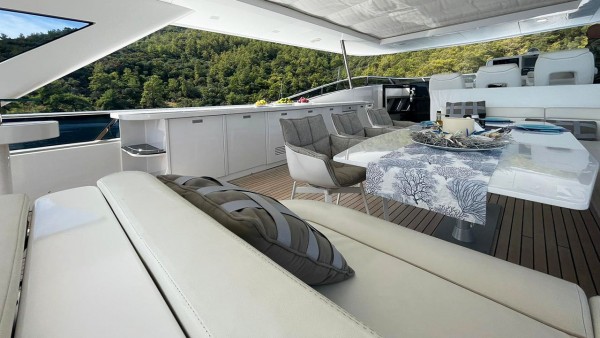 Motoryacht REM