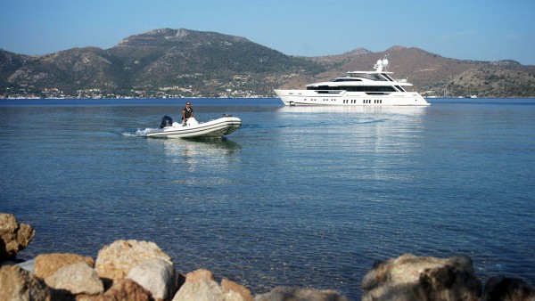 Motoryacht REM