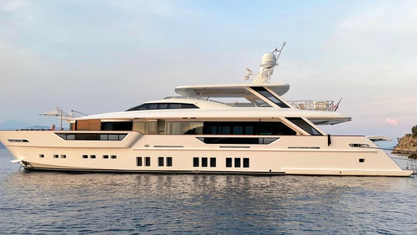 Motoryacht REM