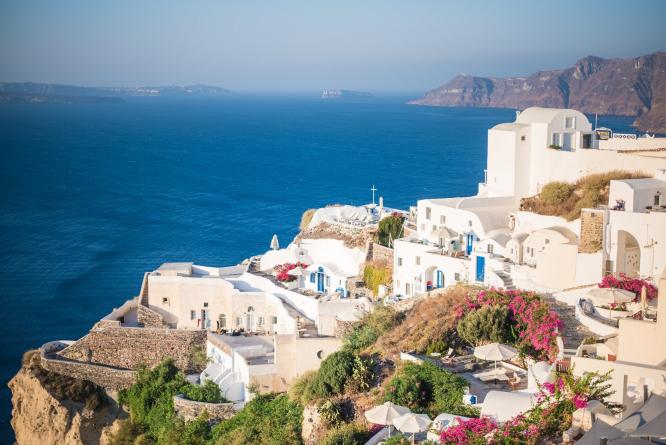 Santorini Cruise Guide